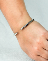 Claw Paved Stone Rhodium Bangle