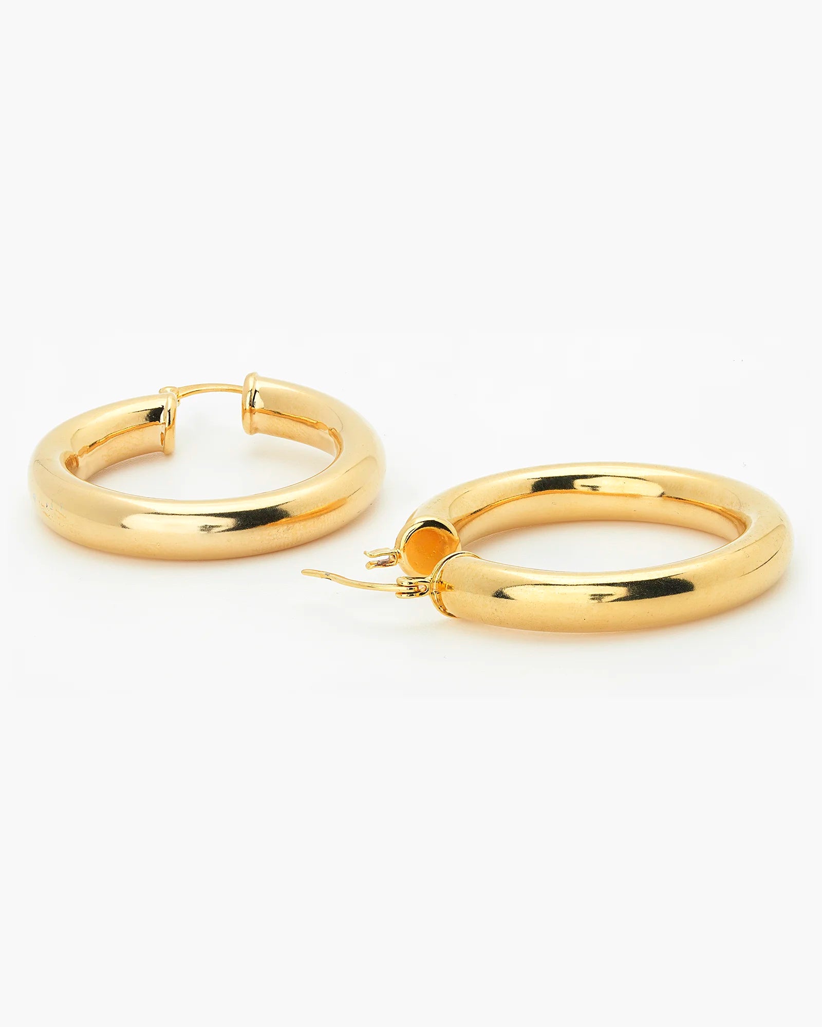 Thick Lever Back Hoop Earrings in 18K Gold