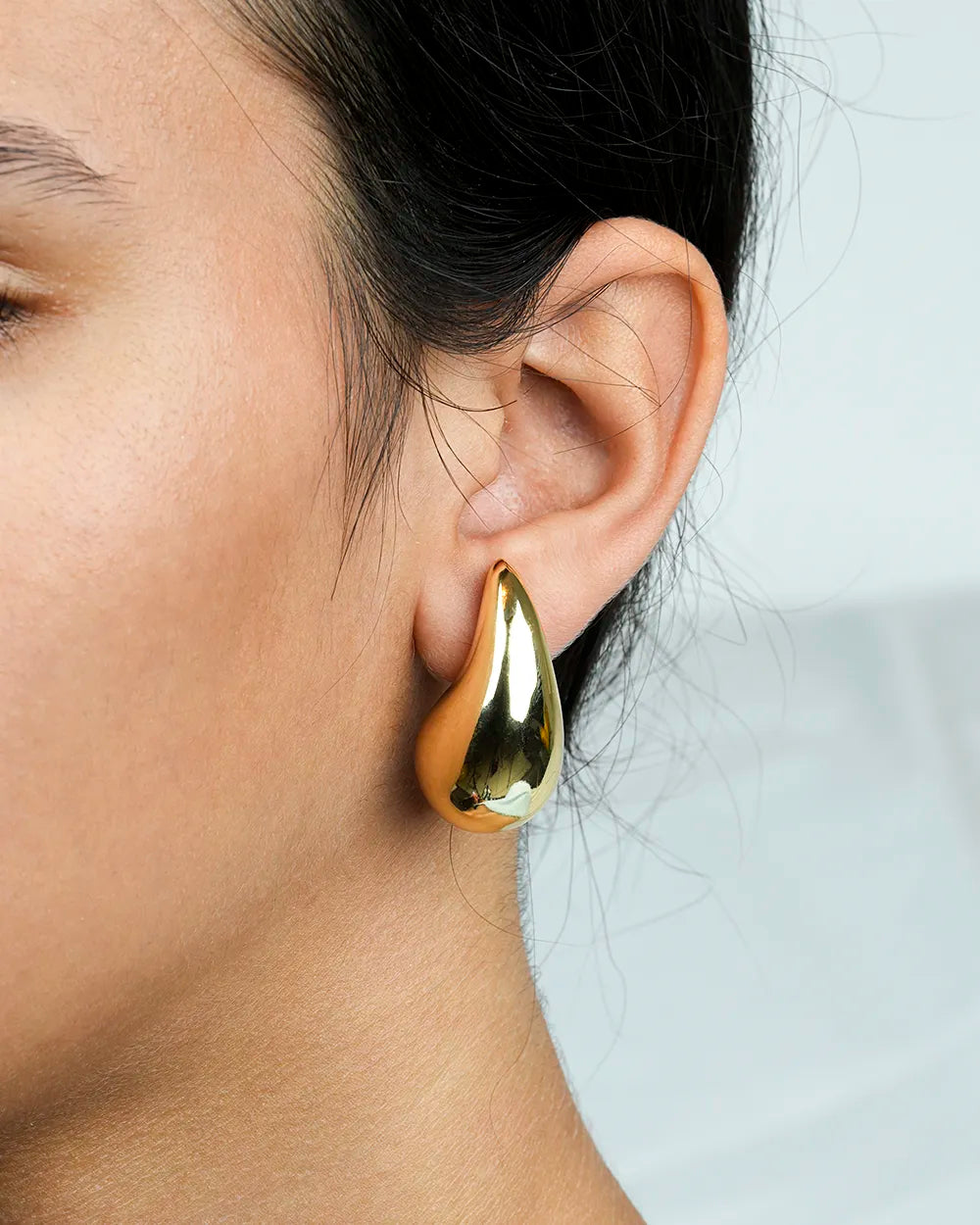 Model Image Large Statement Teardrop Earrings Gold Plated EG2400050