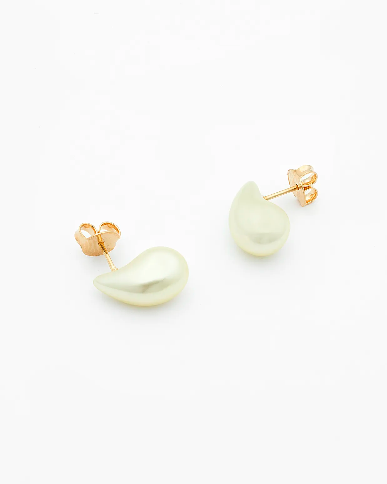Faux Pearl Teardrop Earrings EG2500250 Closeup