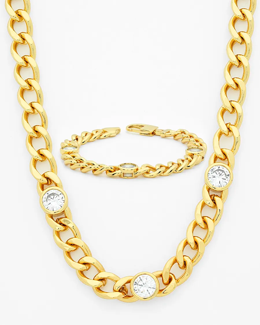 Gold Bracelet and Necklace set with Diamonds